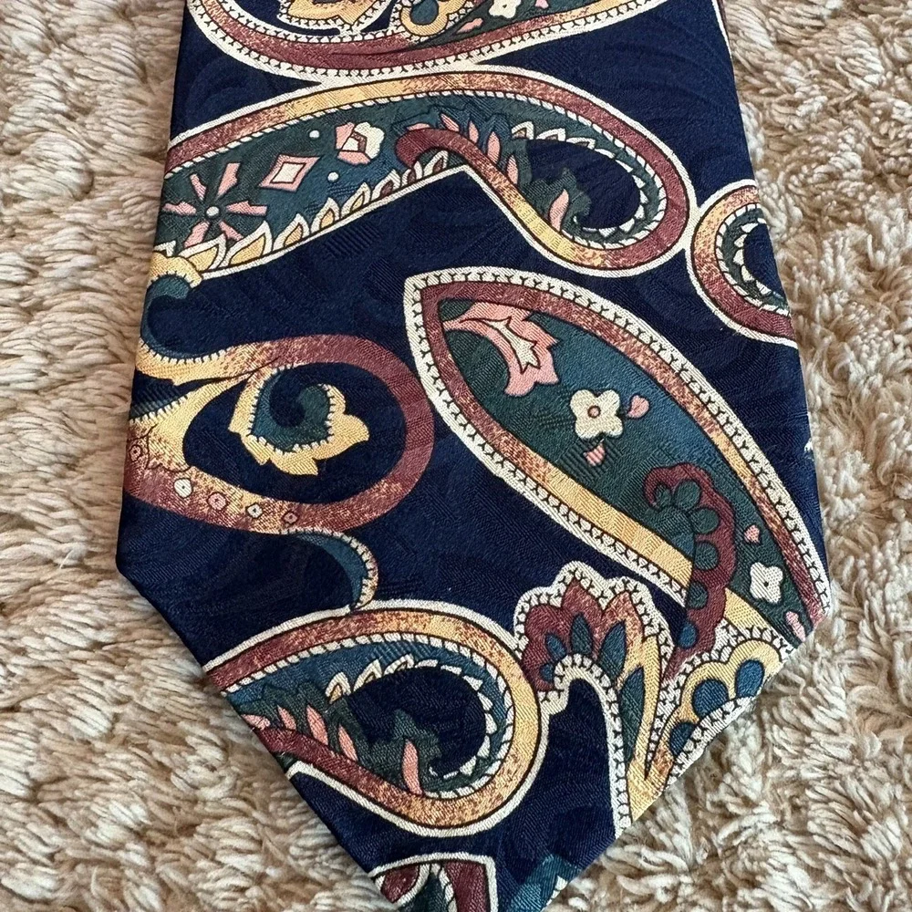 GIVENCHY Luxury Elegant Paisley Blue All Silk Tie Designer Necktie 4